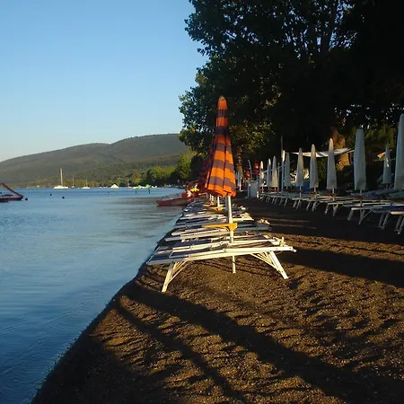 Holiday home Relax In Piazzetta Casa E Per Vacanze Trevignano Romano