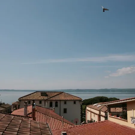 Relax In Piazzetta Casa E Per Vacanze Trevignano Romano